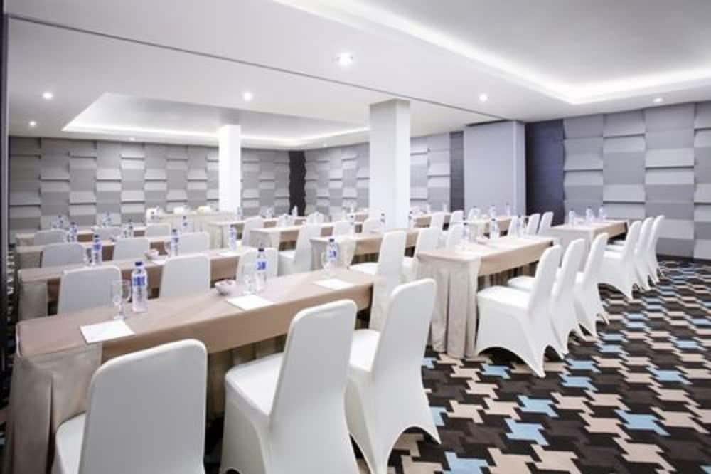 Hotel Santika Kelapa Gading Cakarta Dış mekan fotoğraf