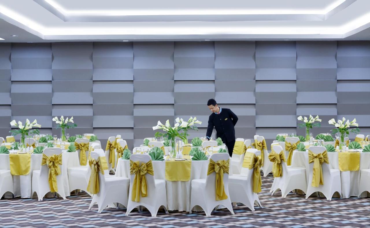 Hotel Santika Kelapa Gading Cakarta Dış mekan fotoğraf
