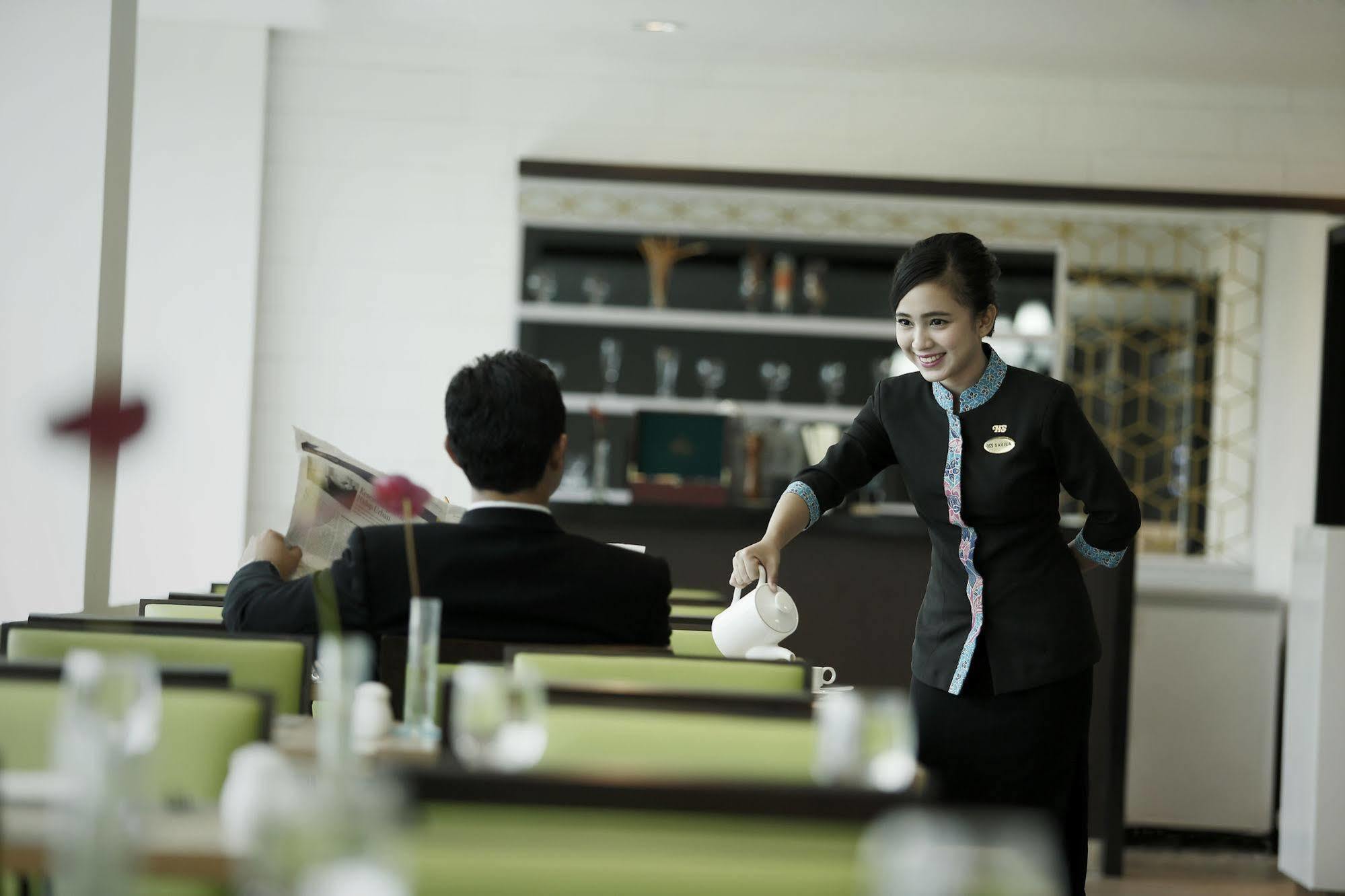 Hotel Santika Kelapa Gading Cakarta Dış mekan fotoğraf